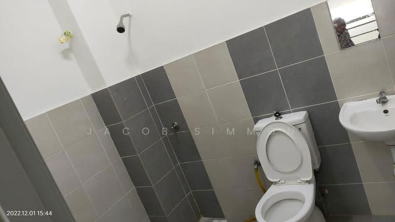 Rumah Teres untuk Disewa di Kota Warisan (Sepang) - Jacob Simmon - Bathroom - PropertyGuru.com.my