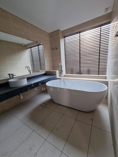 Rumah Berkembar untuk Dijual di Shah Alam (Selangor) - Zahayati Jamaludin - Bathroom - PropertyGuru.com.my