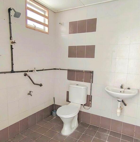 Shop for Rent in Bandar Meru Raya (Ipoh) - Stella Teoh - Bathroom - PropertyGuru.com.my
