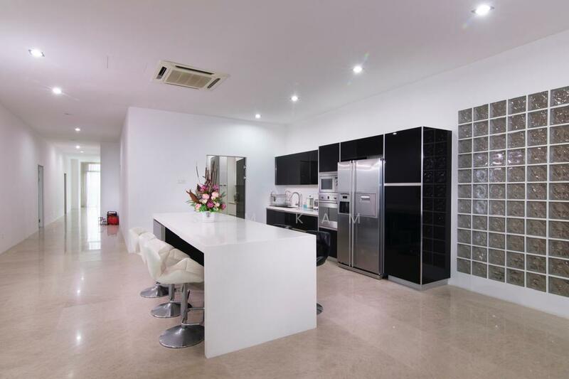 Condominium for Sale at Skyhome - Sam Kam - Kitchen - PropertyGuru.com.my