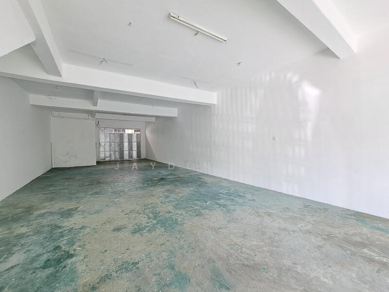 Shop for Sale in Taman Puteri Wangsa (Ulu Tiram) - Jayden Ng - Interior - PropertyGuru.com.my