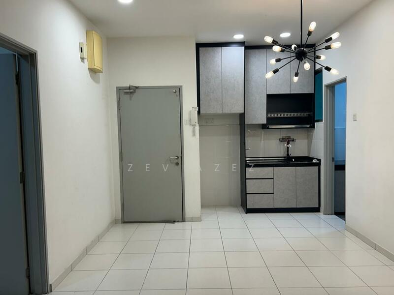 Service Residence for Rent at The Zizz @ Damansara North - Zev Azez - Kitchen - PropertyGuru.com.my