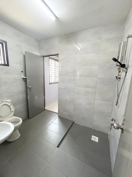 2-storey Terraced House for Sale in Taman Sri Putri (Skudai) - Jessica Boey - Bathroom - PropertyGuru.com.my