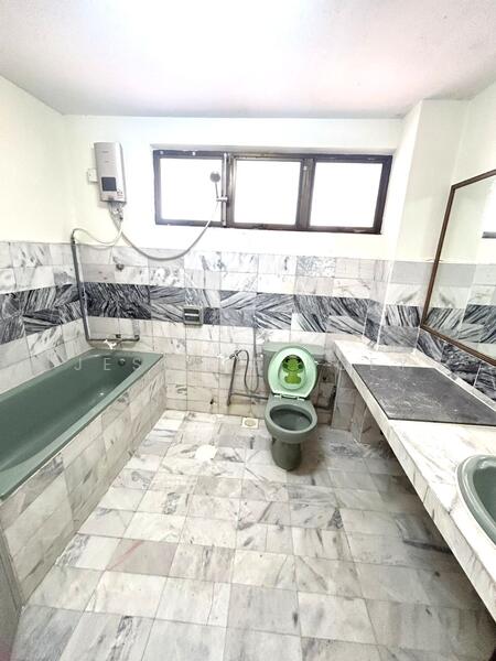 2-storey Terraced House for Sale in Taman Sri Putri (Skudai) - Jessica Boey - Bathroom - PropertyGuru.com.my