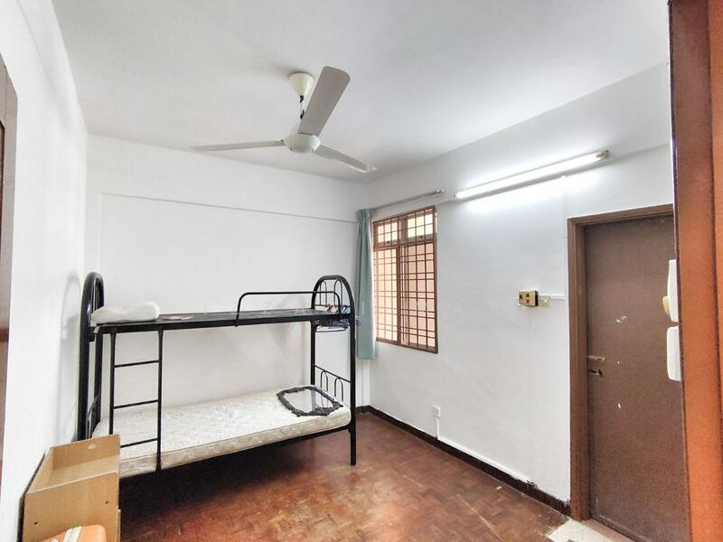 Townhouse for Sale in Seksyen 7 (Shah Alam) - Izzati Mat - Bedroom - PropertyGuru.com.my