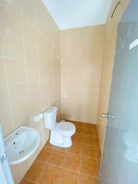 2-storey Terraced House for Sale in Taman Scientex Utama (Senai) - Loong Hing Liong - Bathroom - PropertyGuru.com.my