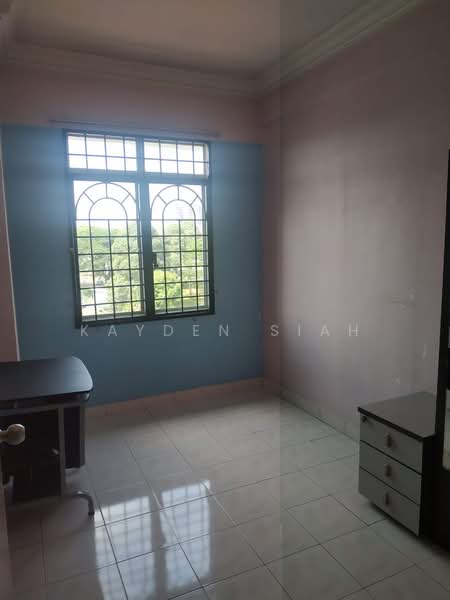 Apartment for Sale at Pangsapuri Seri Indah - Kayden Siah - Bedroom - PropertyGuru.com.my