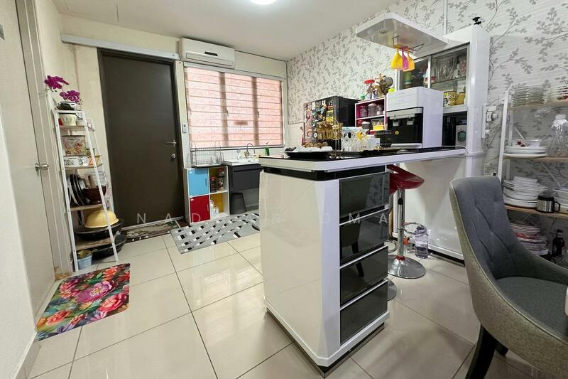 3-storey Terraced House for Sale in Taman Anggun 3 (Rawang) - Nadrah Omar - Kitchen - PropertyGuru.com.my
