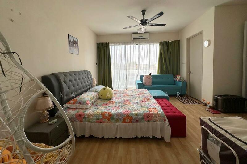 3-storey Terraced House for Sale in Taman Anggun 3 (Rawang) - Nadrah Omar - Bedroom - PropertyGuru.com.my