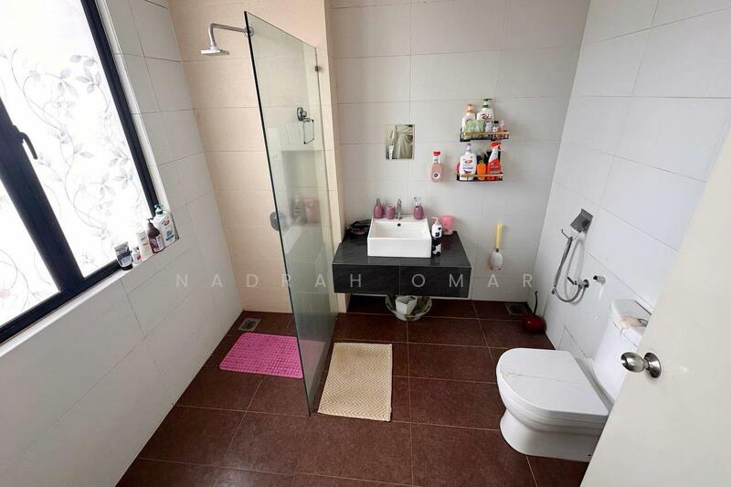 3-storey Terraced House for Sale in Taman Anggun 3 (Rawang) - Nadrah Omar - PropertyGuru.com.my