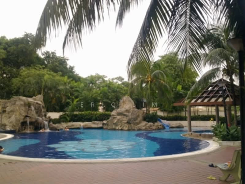 Kondominium untuk Dijual di Jasmine Towers - Eric Lim - Pool - PropertyGuru.com.my