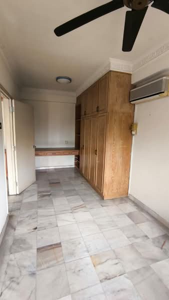 Kondominium untuk Dijual di Jasmine Towers - Eric Lim - Bedroom - PropertyGuru.com.my