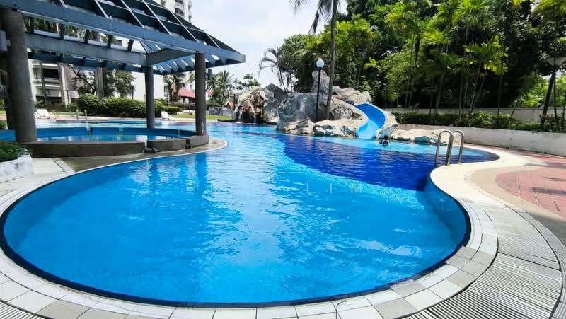 Kondominium untuk Dijual di Jasmine Towers - Eric Lim - Pool - PropertyGuru.com.my