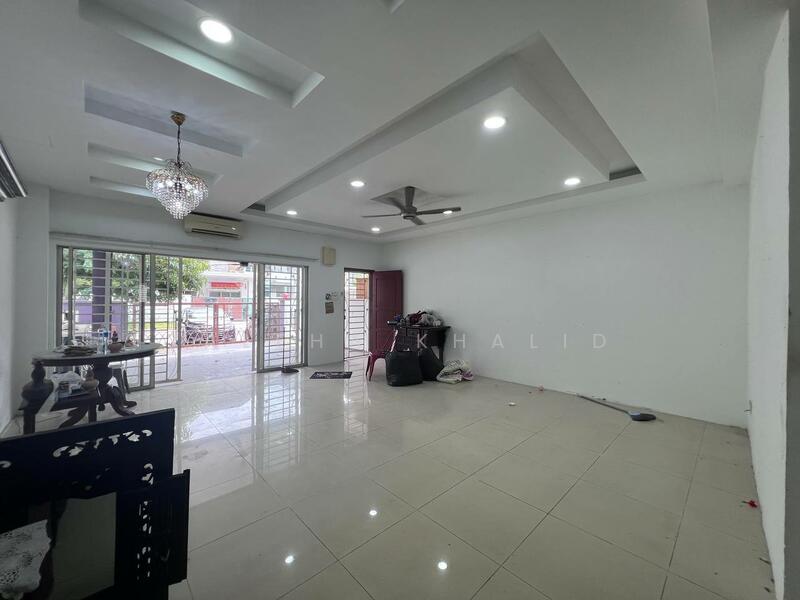 Rumah Teres 2.5 Tingkat untuk Dijual di Shah Alam (Selangor) - Zaleha Khalid - Living Room - PropertyGuru.com.my