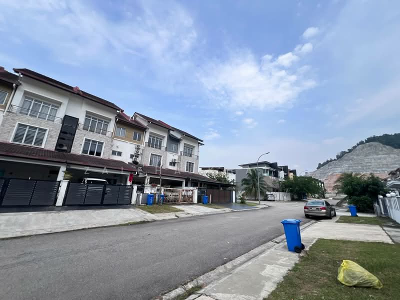 Rumah Teres 2.5 Tingkat untuk Dijual di Shah Alam (Selangor) - Zaleha Khalid - Exterior - PropertyGuru.com.my