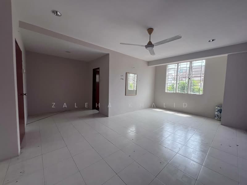 Rumah Teres 2.5 Tingkat untuk Dijual di Shah Alam (Selangor) - Zaleha Khalid - Interior - PropertyGuru.com.my