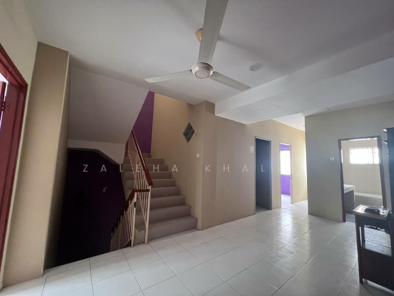 Rumah Teres 2.5 Tingkat untuk Dijual di Shah Alam (Selangor) - Zaleha Khalid - Interior - PropertyGuru.com.my