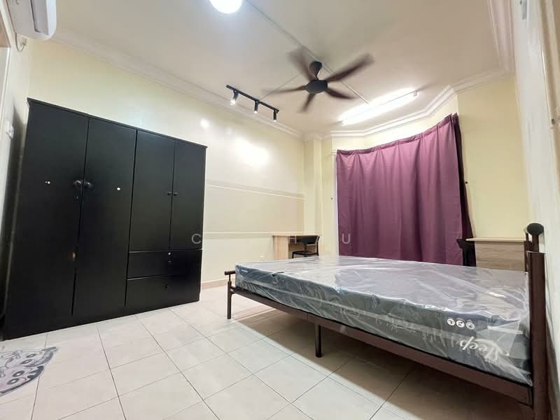 Condominium for Rent at Koi Tropika - Chi Hau - Master room with AC and Bathroom RM950 - PropertyGuru.com.my
