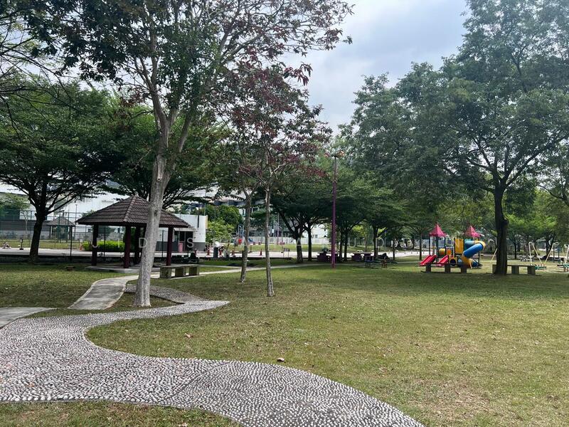 2.5-storey Terraced House for Sale in Shah Alam (Selangor) - Jid Shaharuddin - Garden - PropertyGuru.com.my