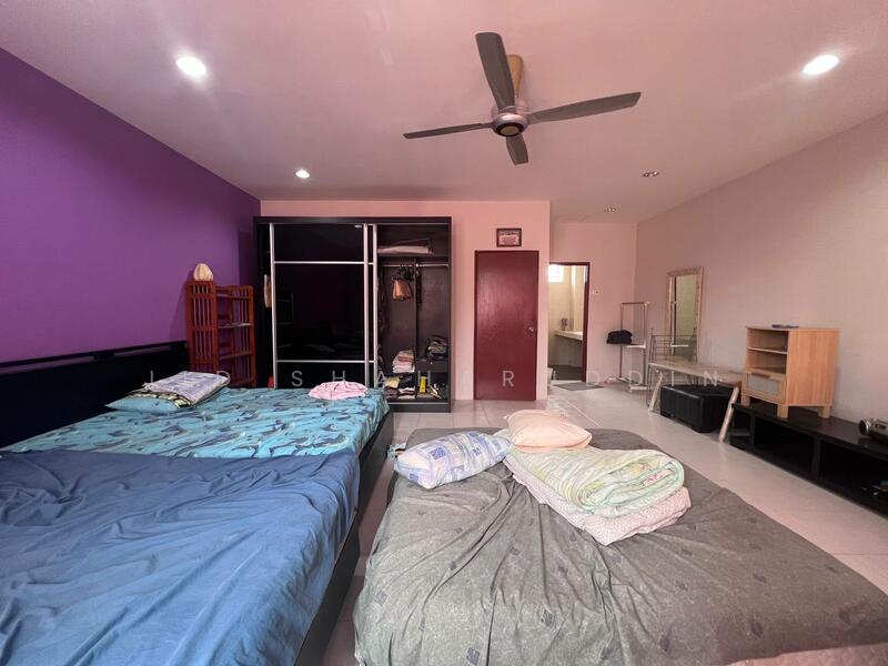 2.5-storey Terraced House for Sale in Shah Alam (Selangor) - Jid Shaharuddin - Bedroom - PropertyGuru.com.my