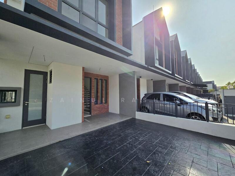 2-storey Terraced House for Sale in Shah Alam (Selangor) - Zainul Rashid - Exterior - PropertyGuru.com.my