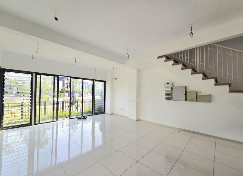 2-storey Terraced House for Sale in Shah Alam (Selangor) - Zainul Rashid - Living Room - PropertyGuru.com.my