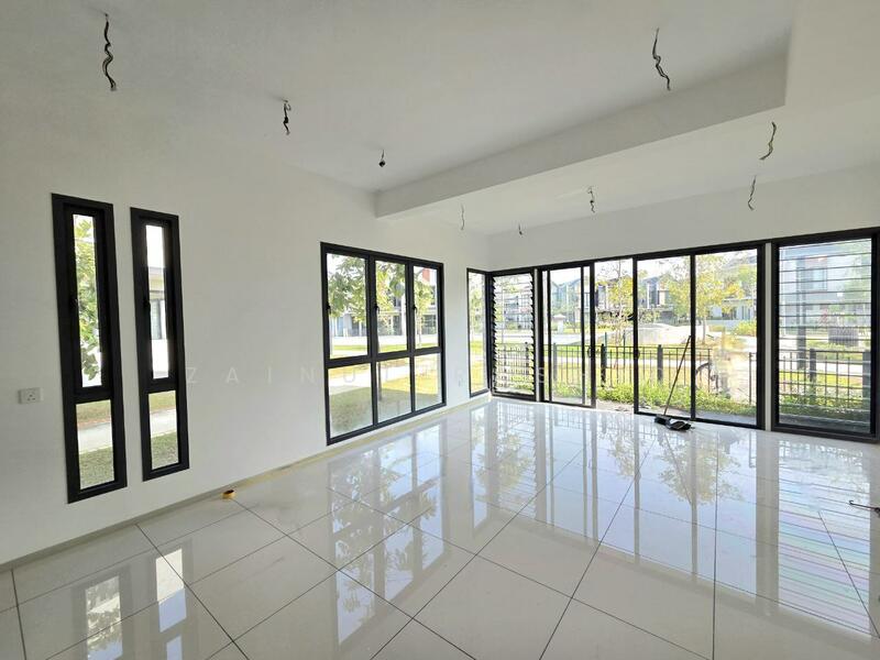 2-storey Terraced House for Sale in Shah Alam (Selangor) - Zainul Rashid - Living Room - PropertyGuru.com.my