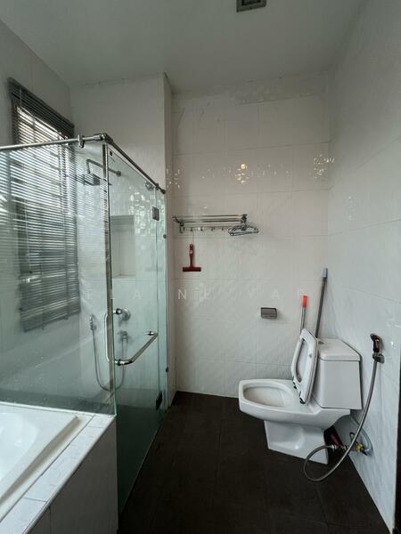 Bungalow for Rent in Kapar (Selangor) - Elaine Yap - Bathroom - PropertyGuru.com.my