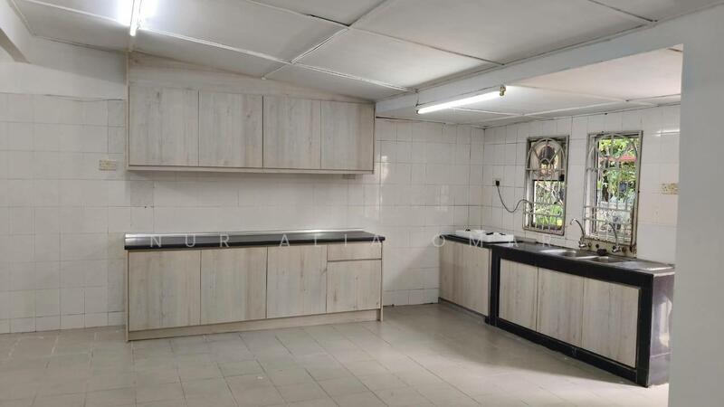 2-storey Terraced House for Sale in Shah Alam (Selangor) - Nur Alia Omar - Kitchen - PropertyGuru.com.my