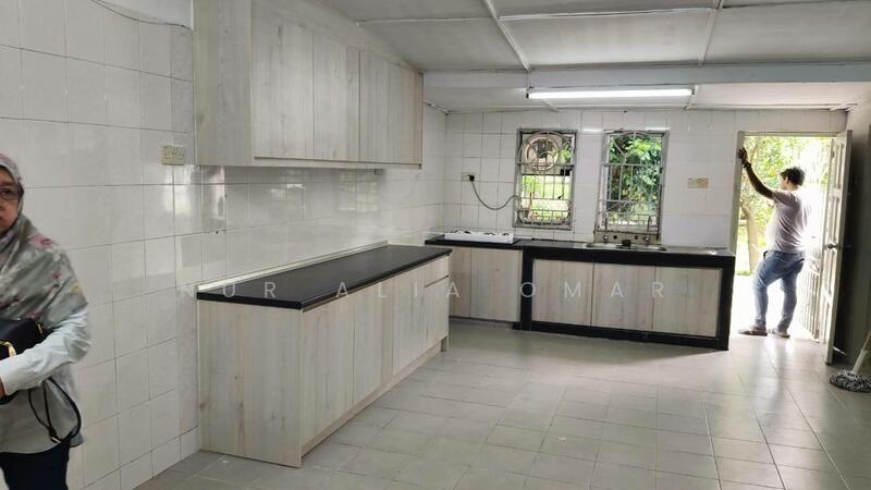 2-storey Terraced House for Sale in Shah Alam (Selangor) - Nur Alia Omar - Kitchen - PropertyGuru.com.my