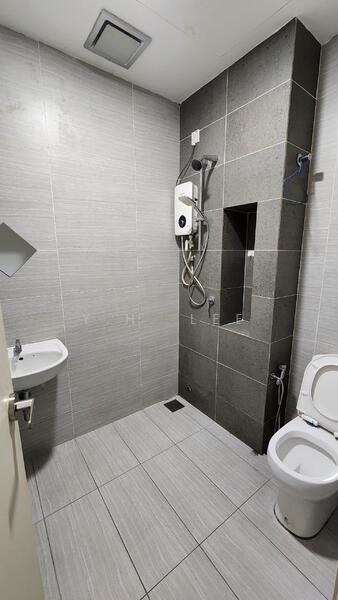 Monet Springtime @ Monet Residences Sunsuria City untuk Untuk Dijual - RM 649,999, Feb 2026 - Bathroom - PropertyGuru.com.my