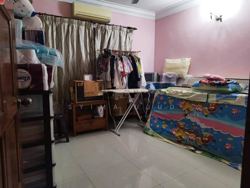 Semi D @ Seksyen 25 Shah Alam untuk Untuk Dijual - RM 1,000,000, Mac 2026 - Bedroom - PropertyGuru.com.my