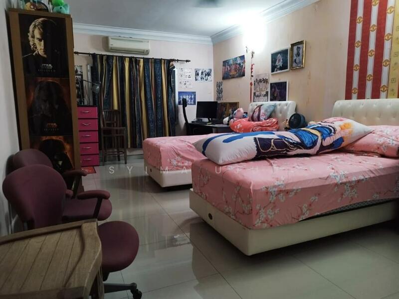 Semi D @ Seksyen 25 Shah Alam untuk Untuk Dijual - RM 1,000,000, Mac 2026 - Bedroom - PropertyGuru.com.my