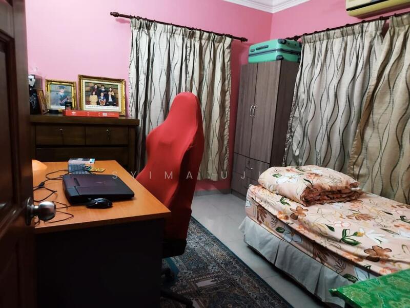 Semi D @ Seksyen 25 Shah Alam untuk Untuk Dijual - RM 1,000,000, Mac 2026 - Bedroom - PropertyGuru.com.my