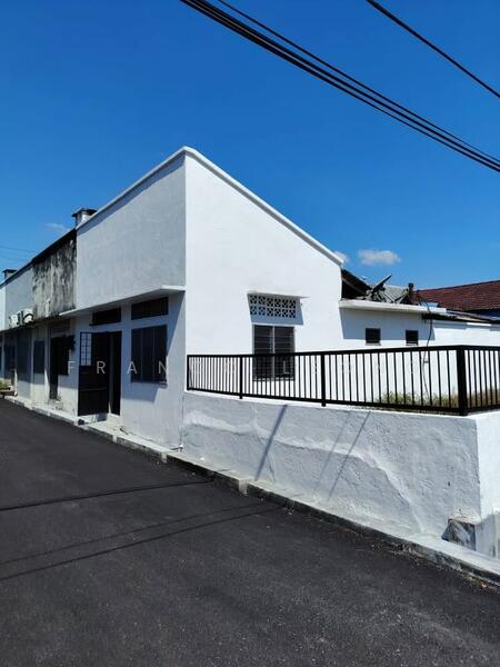 Taman Kepong untuk Untuk Disewa - RM 2,000 /bulan, Feb 2026 - Exterior - PropertyGuru.com.my