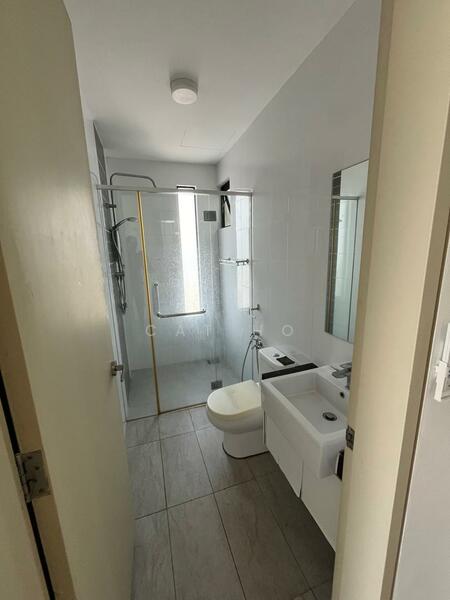 Service Residence for Sale at D'Aman Residences @ Puchong - Cat Ho - Bathroom - PropertyGuru.com.my