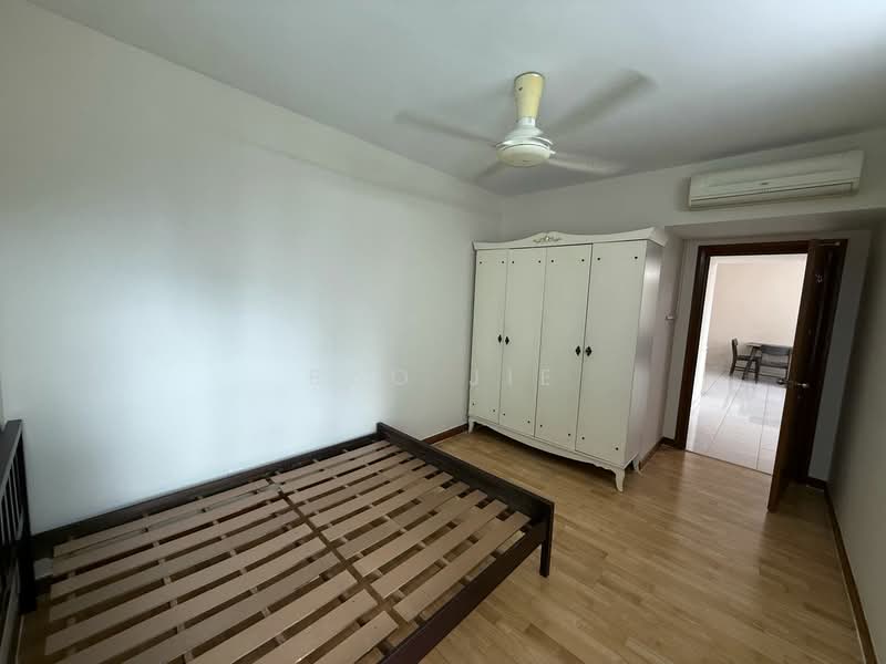 Servis Apartment untuk Dijual di Kiara Designer Suites - Bao Jie - Bedroom - PropertyGuru.com.my