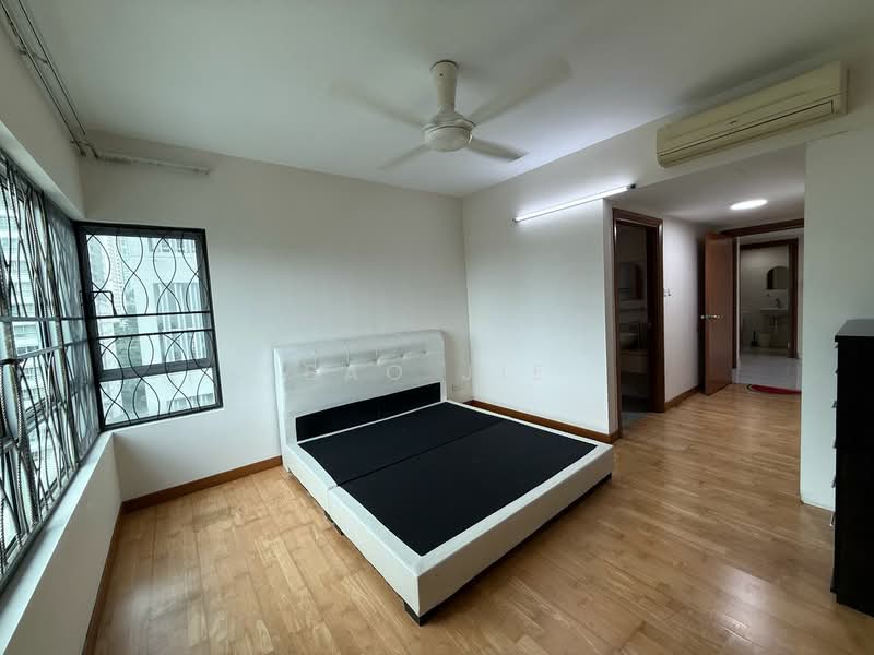 Servis Apartment untuk Dijual di Kiara Designer Suites - Bao Jie - Bedroom - PropertyGuru.com.my