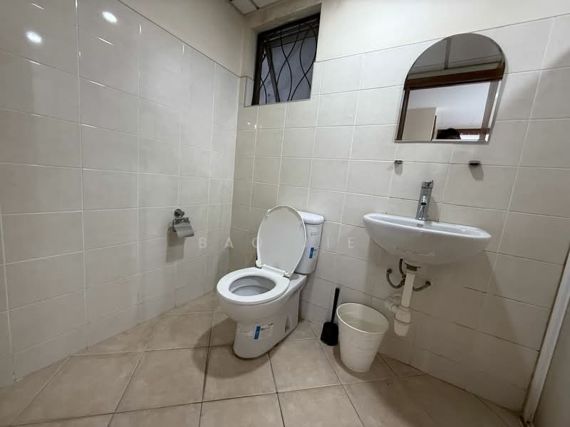 Servis Apartment untuk Dijual di Kiara Designer Suites - Bao Jie - Bathroom - PropertyGuru.com.my