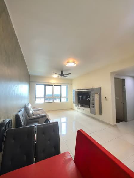 Kediaman Servis untuk Dijual di Impiria Residensi Bukit Tinggi Klang - Vivan Tan - Living Room - PropertyGuru.com.my