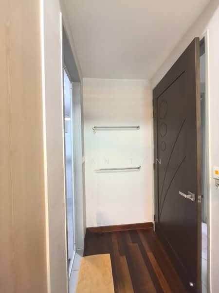 Kediaman Servis untuk Dijual di Impiria Residensi Bukit Tinggi Klang - Vivan Tan - Entrance - PropertyGuru.com.my