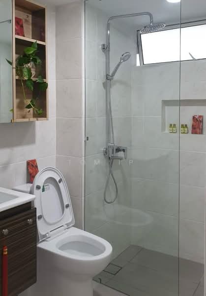3-storey Terraced House for Sale in Taman Desa Seputeh (Seputeh) - Tom Ip - Bathroom - PropertyGuru.com.my