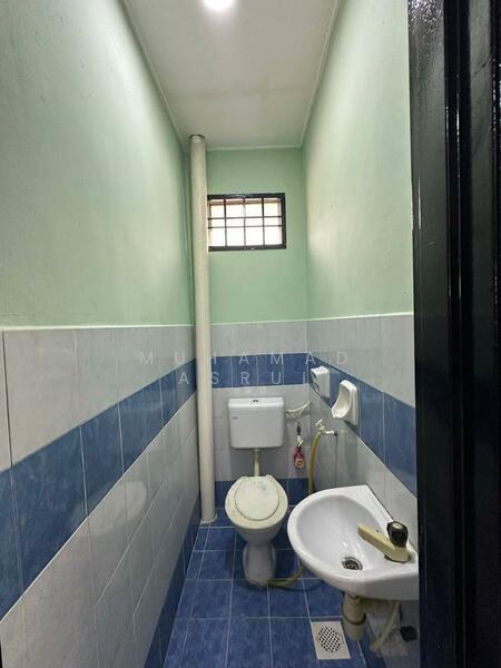 2-storey Terraced House for Sale in Taman Bestari Indah (Ulu Tiram) - Muhamad Asrul - Bathroom - PropertyGuru.com.my