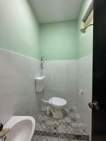 2-storey Terraced House for Sale in Taman Bestari Indah (Ulu Tiram) - Muhamad Asrul - Bathroom - PropertyGuru.com.my