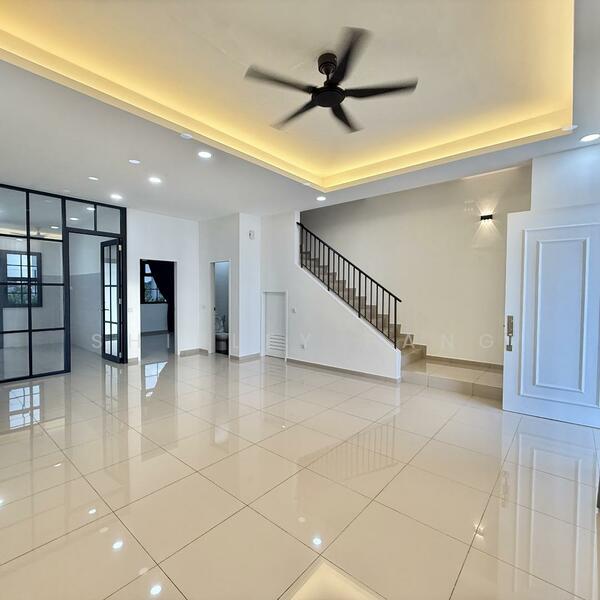 Attleborough / Tate Bilston 22'x65' @ Eco Botanic untuk Untuk Dijual - RM 1,100,000, Mac 2026 - Living Room - PropertyGuru.com.my