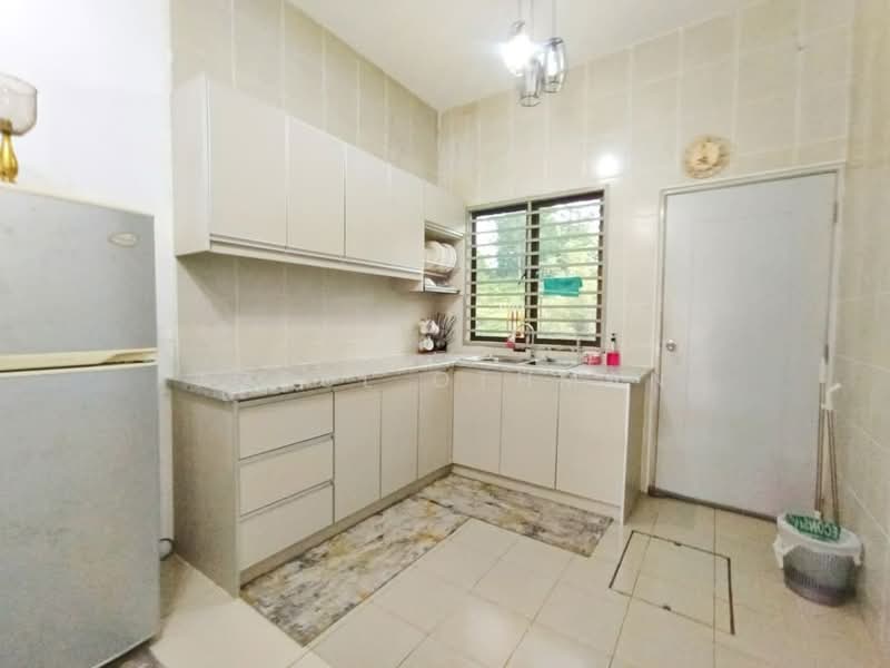 Rumah Teres untuk Dijual di Port Dickson (Negeri Sembilan) - Azrul Othman - Kitchen - PropertyGuru.com.my