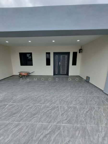 1-storey Terraced House for Sale in Taman Ungku Tun Aminah (Skudai) - AhMood Goh - Exterior - PropertyGuru.com.my