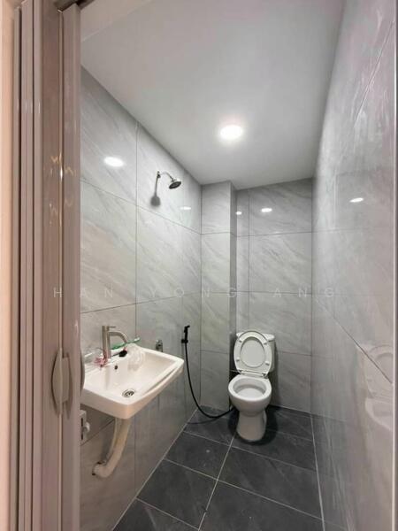 Taman Desa Cemerlang untuk Untuk Dijual - RM 405,000, Feb 2026 - Bathroom - PropertyGuru.com.my