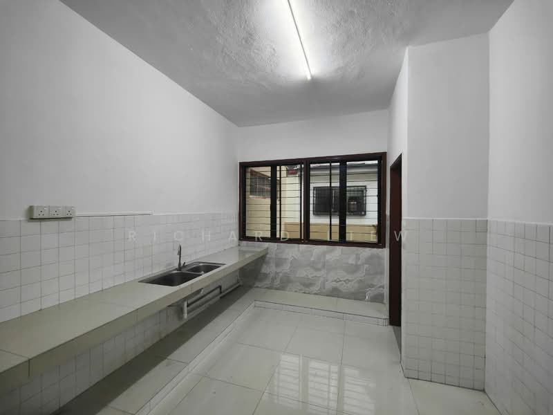 Rumah Teres 2-Tingkat untuk Dijual di Taman Megah (Ss 24) (Petaling Jaya) - Richard Liew - Kitchen - PropertyGuru.com.my
