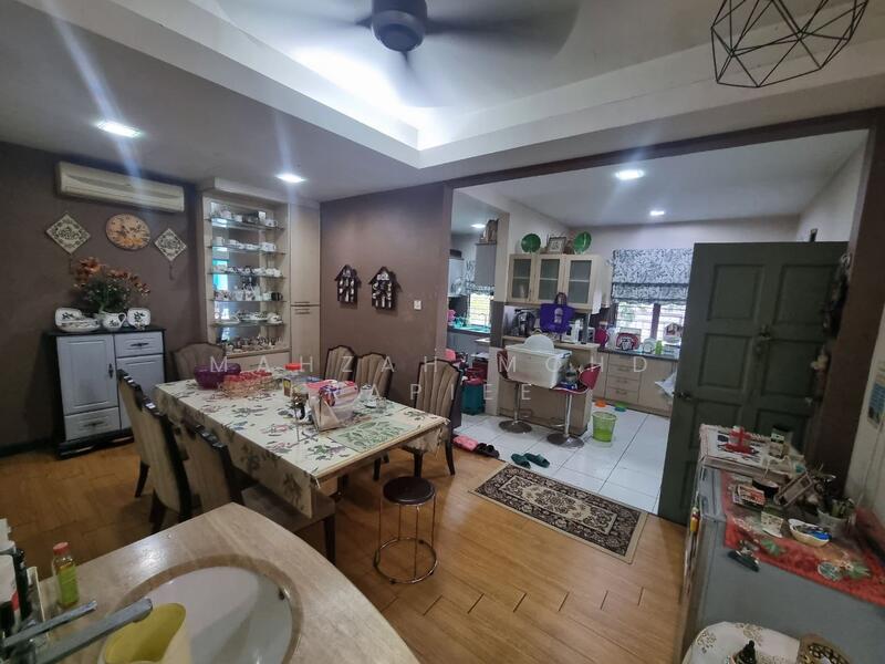 2-storey Terraced House for Sale in Seksyen U6 (Shah Alam) - Mahzah Mohd Rapiee - Dining Room - PropertyGuru.com.my